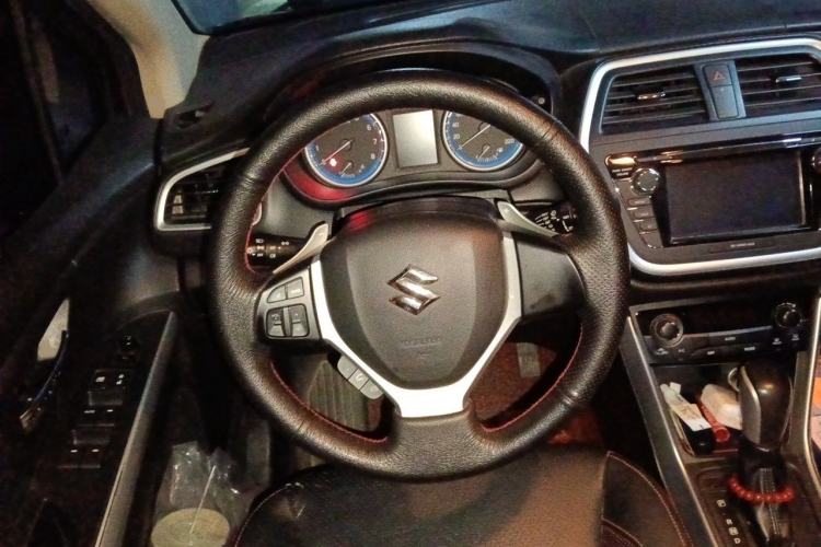 Used Suzuki S-Cross 2014 1.6L CVT Two-Wheel Drive Elite Version Steering Wheel