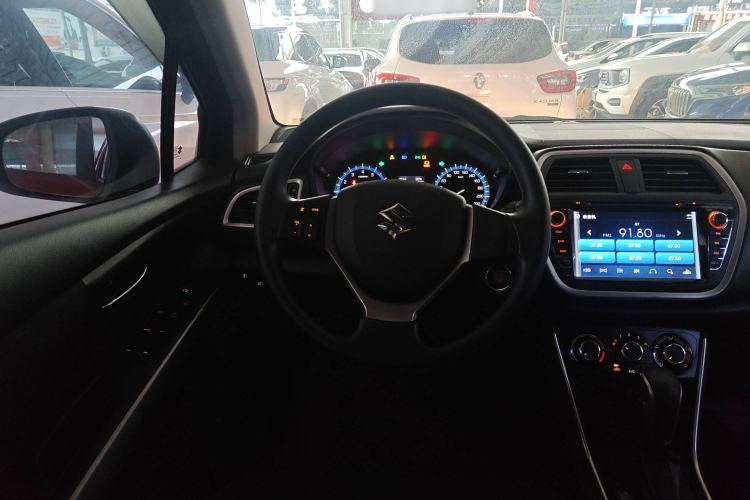 Used Suzuki S-Cross 2014 1.6L CVT Two-Wheel Drive Entry Model Steering Wheel