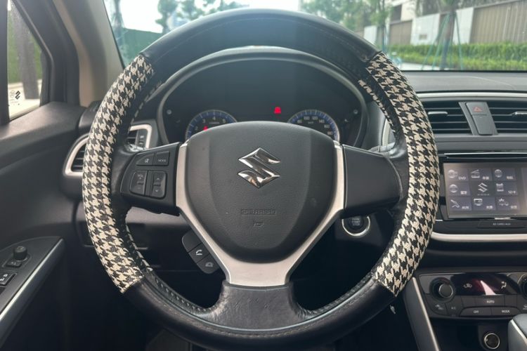 Used Suzuki S-Cross 2014 1.6L CVT Two-Wheel Drive Elite Version Steering Wheel