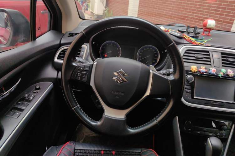Used Suzuki S-Cross 2014 1.6L CVT Two-Wheel Drive Elite Version Steering Wheel