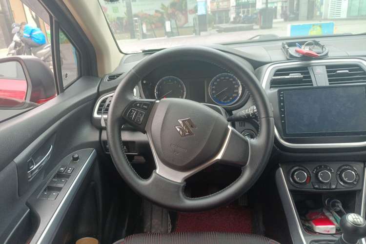 Used Suzuki S-Cross 2014 1.6L Manual Two-Wheel Drive Entry Model Steering Wheel