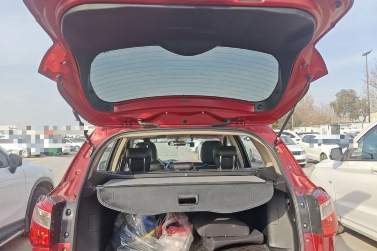 Used Suzuki S-Cross 2014 1.6L CVT Two-Wheel Drive Elite Version Trunk