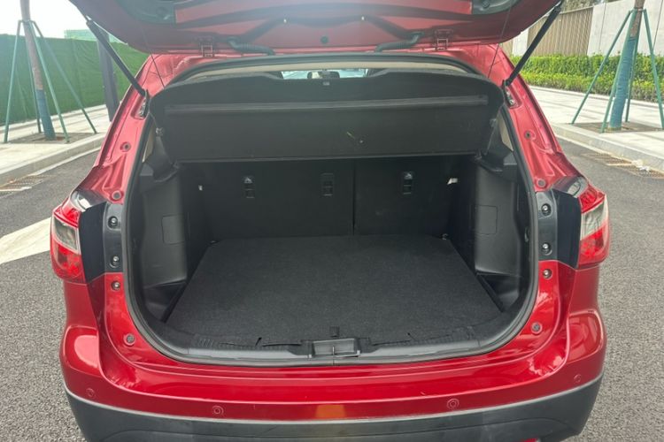 Used Suzuki S-Cross 2014 1.6L CVT Two-Wheel Drive Elite Version Trunk