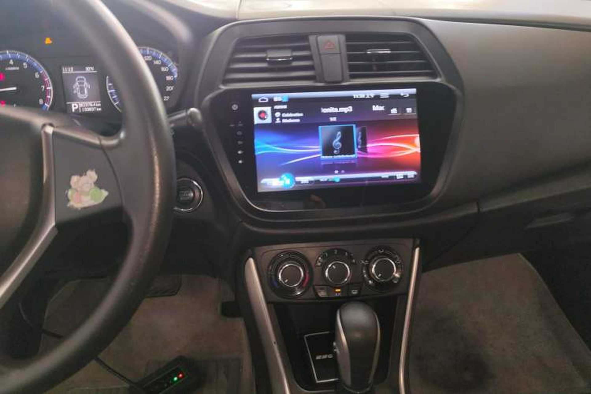 Used Suzuki S-Cross 2014 1.6L CVT Two-Wheel Drive Entry Model Audio And AC Panel