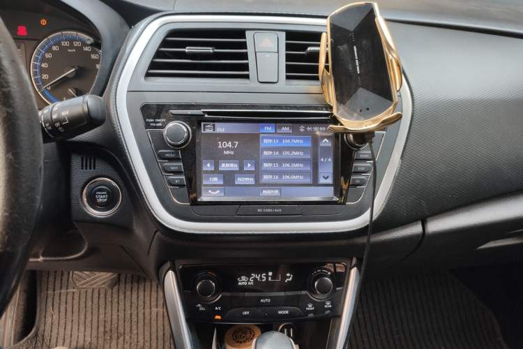 Used Suzuki S-Cross 2014 1.6L CVT Two-Wheel Drive Elite Version Audio And AC Panel