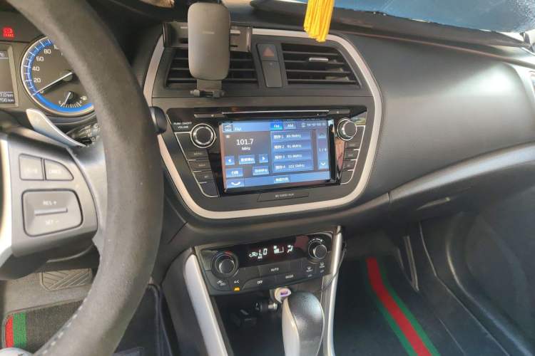 Used Suzuki S-Cross 2014 1.6L CVT Four-Wheel Drive Luxury Version Audio And AC Panel