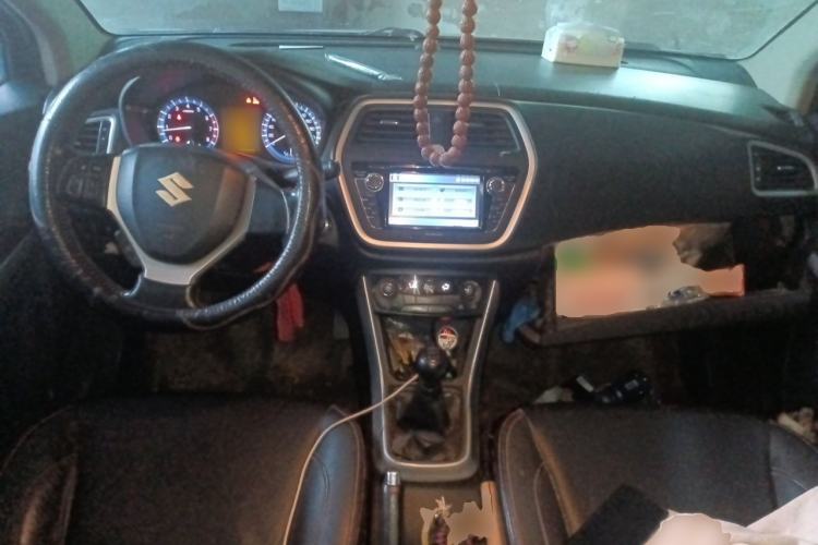 Used Suzuki S-Cross 2014 1.6L Manual Two-Wheel Drive Elite Model Center Console