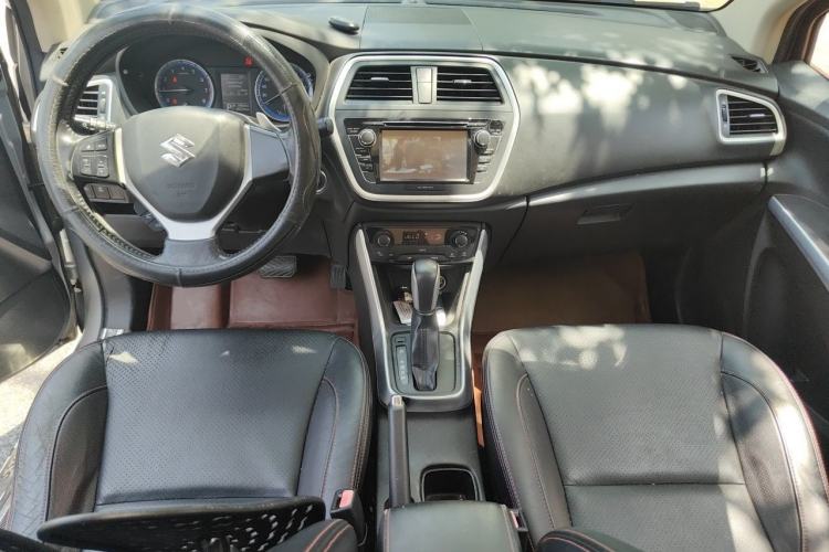 Used Suzuki S-Cross 2014 1.6L CVT Two-Wheel Drive Elite Version Center Console