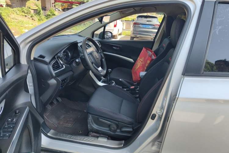Used Suzuki S-Cross 2014 1.6L Manual Two-Wheel Drive Entry Model Driver Seat