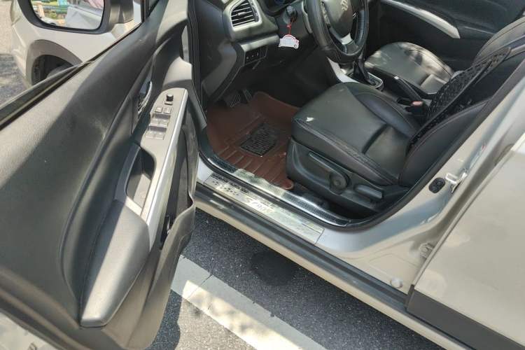 Used Suzuki S-Cross 2014 1.6L CVT Two-Wheel Drive Elite Version Driver Seat