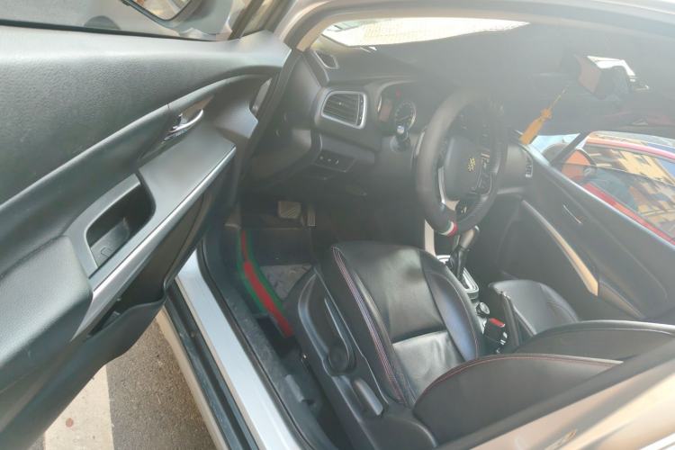 Used Suzuki S-Cross 2014 1.6L CVT Four-Wheel Drive Luxury Version Driver Seat