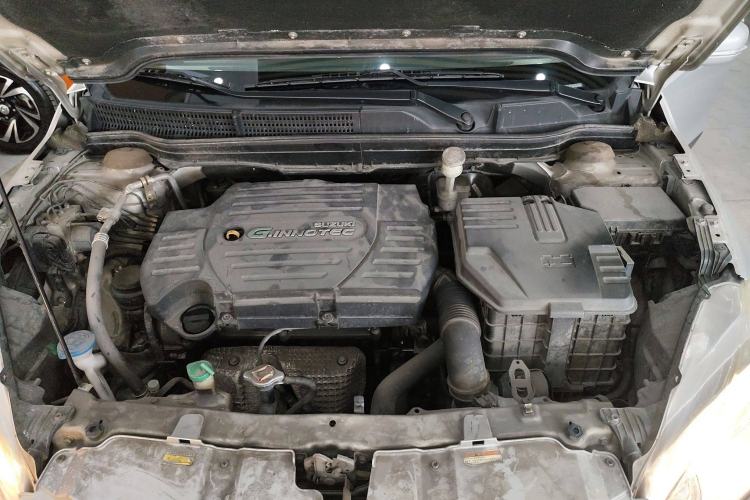 Used Suzuki S-Cross 2014 1.6L CVT Two-Wheel Drive Entry Model Engine Bay