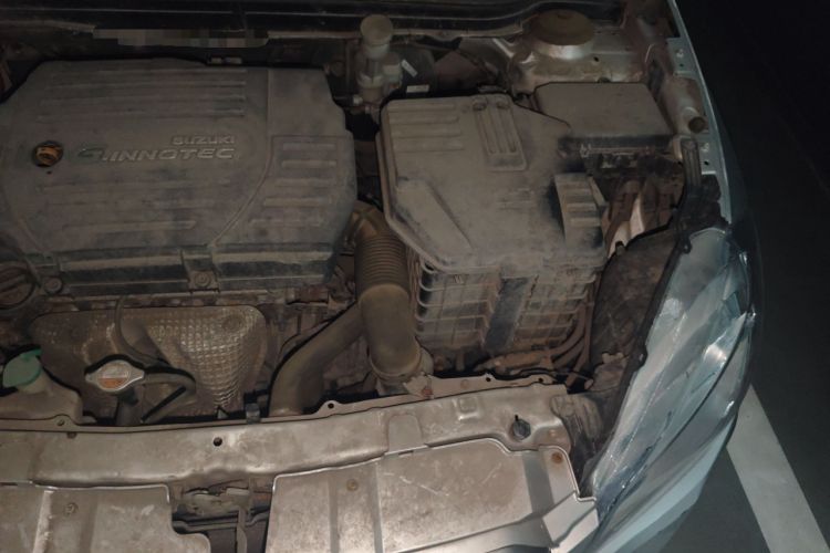 Used Suzuki S-Cross 2014 1.6L CVT Two-Wheel Drive Entry Model Engine Bay Left