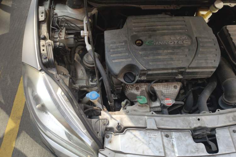 Used Suzuki S-Cross 2014 1.6L CVT Two-Wheel Drive Elite Version Engine Bay Right