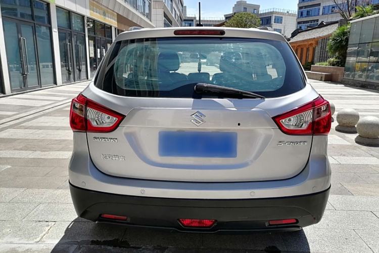 Used Suzuki S-Cross 2014 1.6L CVT Two-Wheel Drive Entry Model Exterior 1