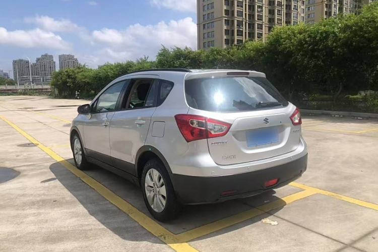 Used Suzuki S-Cross 2014 1.6L CVT Two-Wheel Drive Entry Model Exterior 3