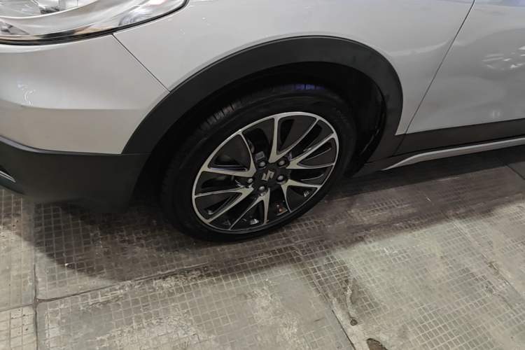 Used Suzuki S-Cross 2014 1.6L CVT Four-Wheel Drive Luxury Version Exterior 4