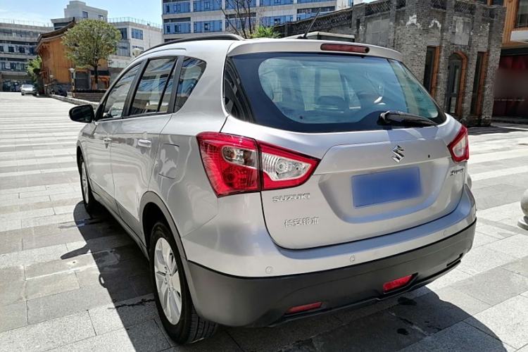 Used Suzuki S-Cross 2014 1.6L CVT Two-Wheel Drive Entry Model Exterior 4