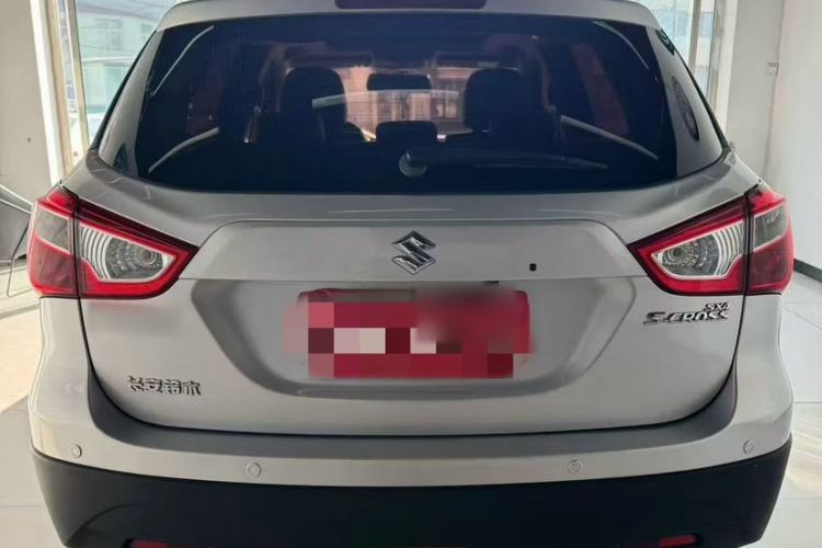 Used Suzuki S-Cross 2014 1.6L CVT Two-Wheel Drive Elite Version Exterior 5