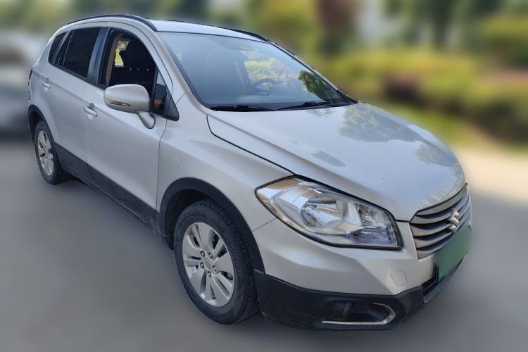 Used Suzuki S-Cross 2014 1.6L Manual Two-Wheel Drive Entry Model Front Right 45 Deg