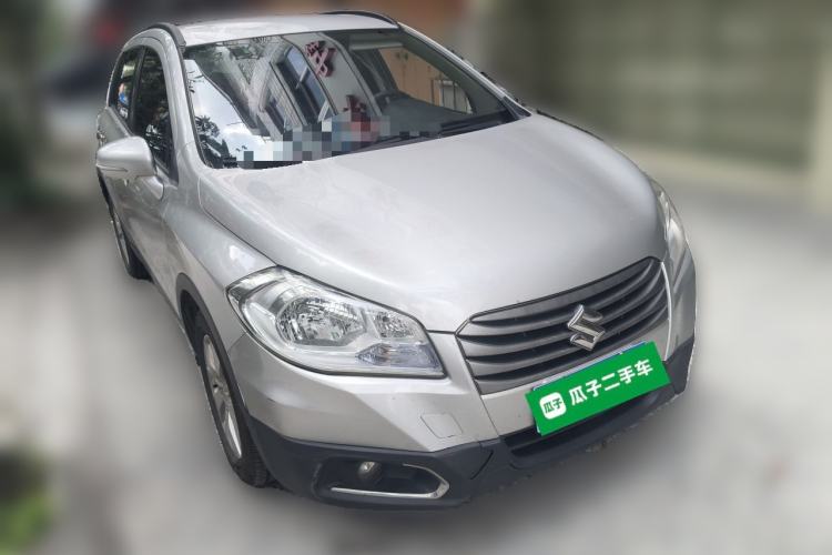 Used Suzuki S-Cross 2014 1.6L CVT Two-Wheel Drive Entry Model Front Right 45 Deg