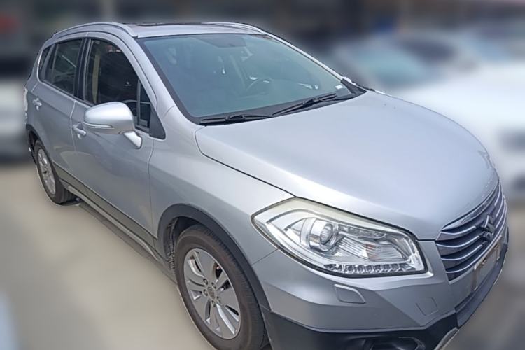 Used Suzuki S-Cross 2014 1.6L Manual Two-Wheel Drive Elite Model Front Right 45 Deg