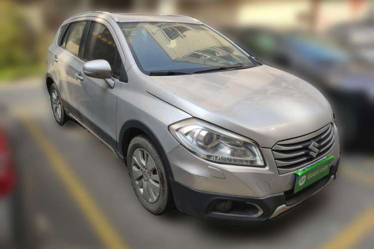 Used Suzuki S-Cross 2014 1.6L CVT Two-Wheel Drive Elite Version Front Right 45 Deg