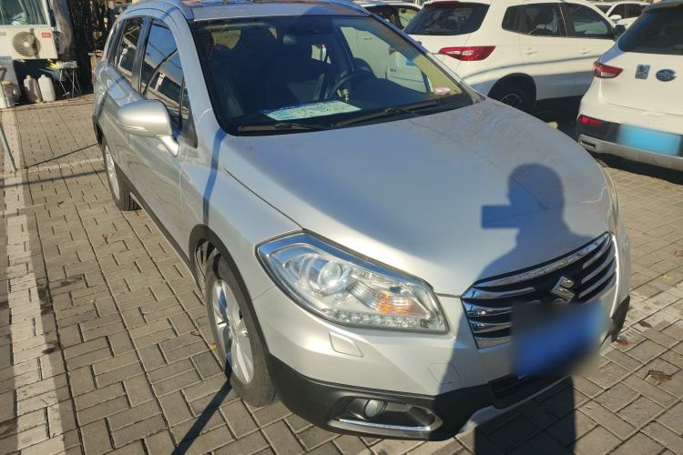 Used Suzuki S-Cross 2014 1.6L Manual Two-Wheel Drive Elite Model Front Right 45 Deg