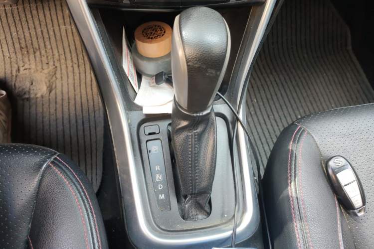 Used Suzuki S-Cross 2014 1.6L CVT Two-Wheel Drive Elite Version Gear Lever