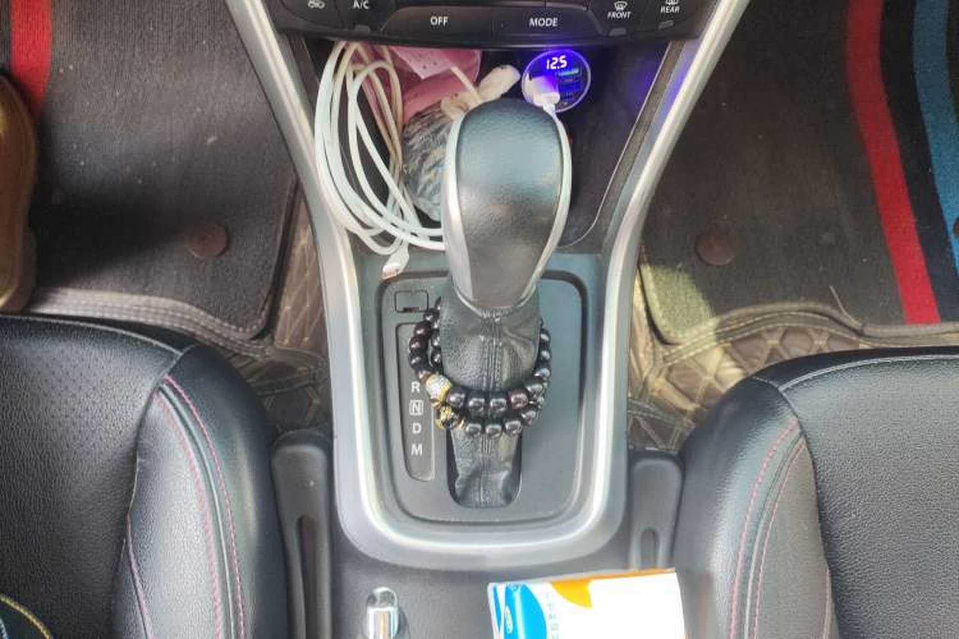 Used Suzuki S-Cross 2014 1.6L CVT Two-Wheel Drive Elite Version Gear Lever