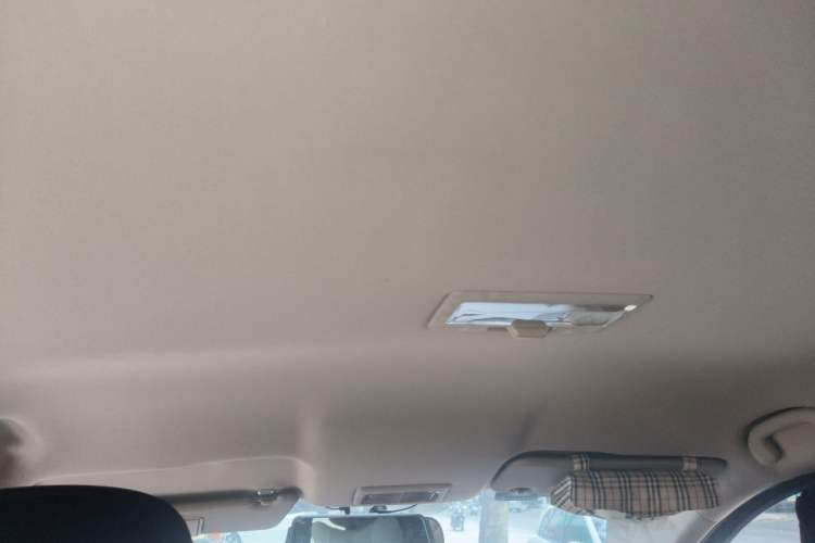Used Suzuki S-Cross 2014 1.6L CVT Two-Wheel Drive Entry Model Headliner