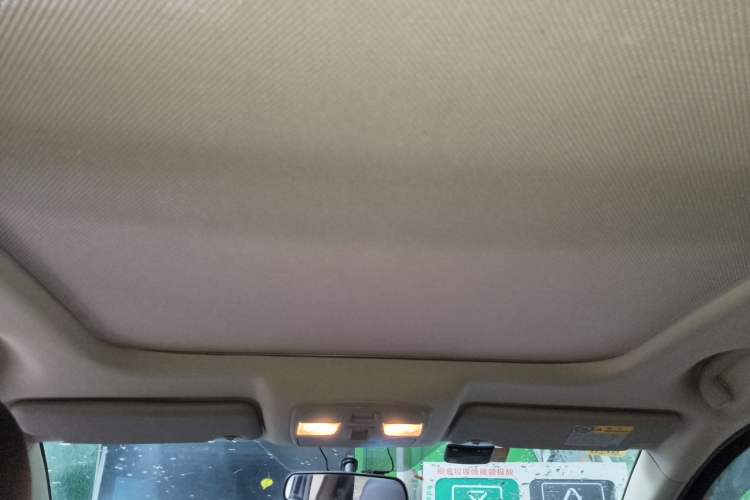 Used Suzuki S-Cross 2014 1.6L CVT Four-Wheel Drive Luxury Version Headliner