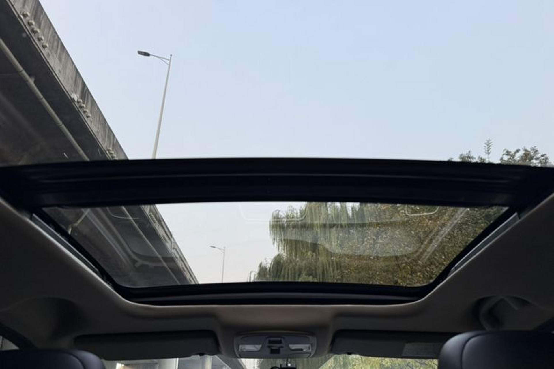 Used Suzuki S-Cross 2014 1.6L CVT Four-Wheel Drive Luxury Version Headliner