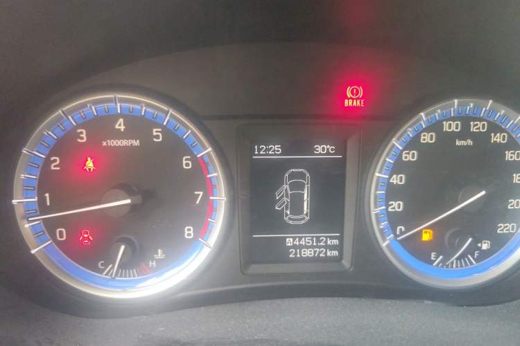 Used Suzuki S-Cross 2014 1.6L Manual Two-Wheel Drive Elite Model Instrument Cluster