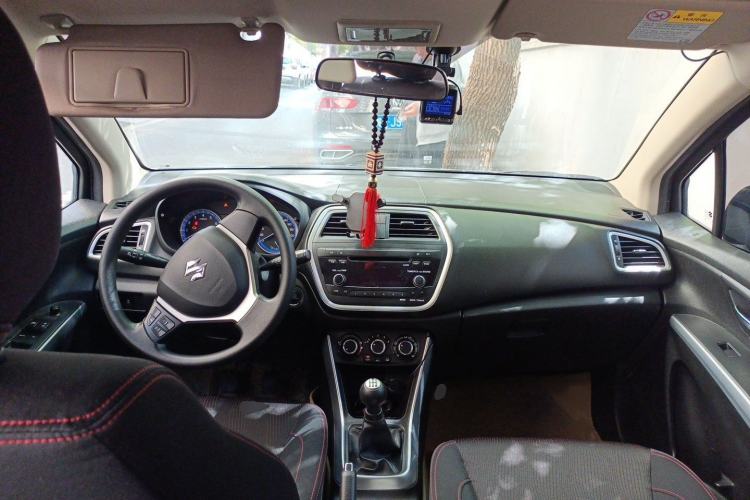 Used Suzuki S-Cross 2014 1.6L Manual Two-Wheel Drive Entry Model Interior 2