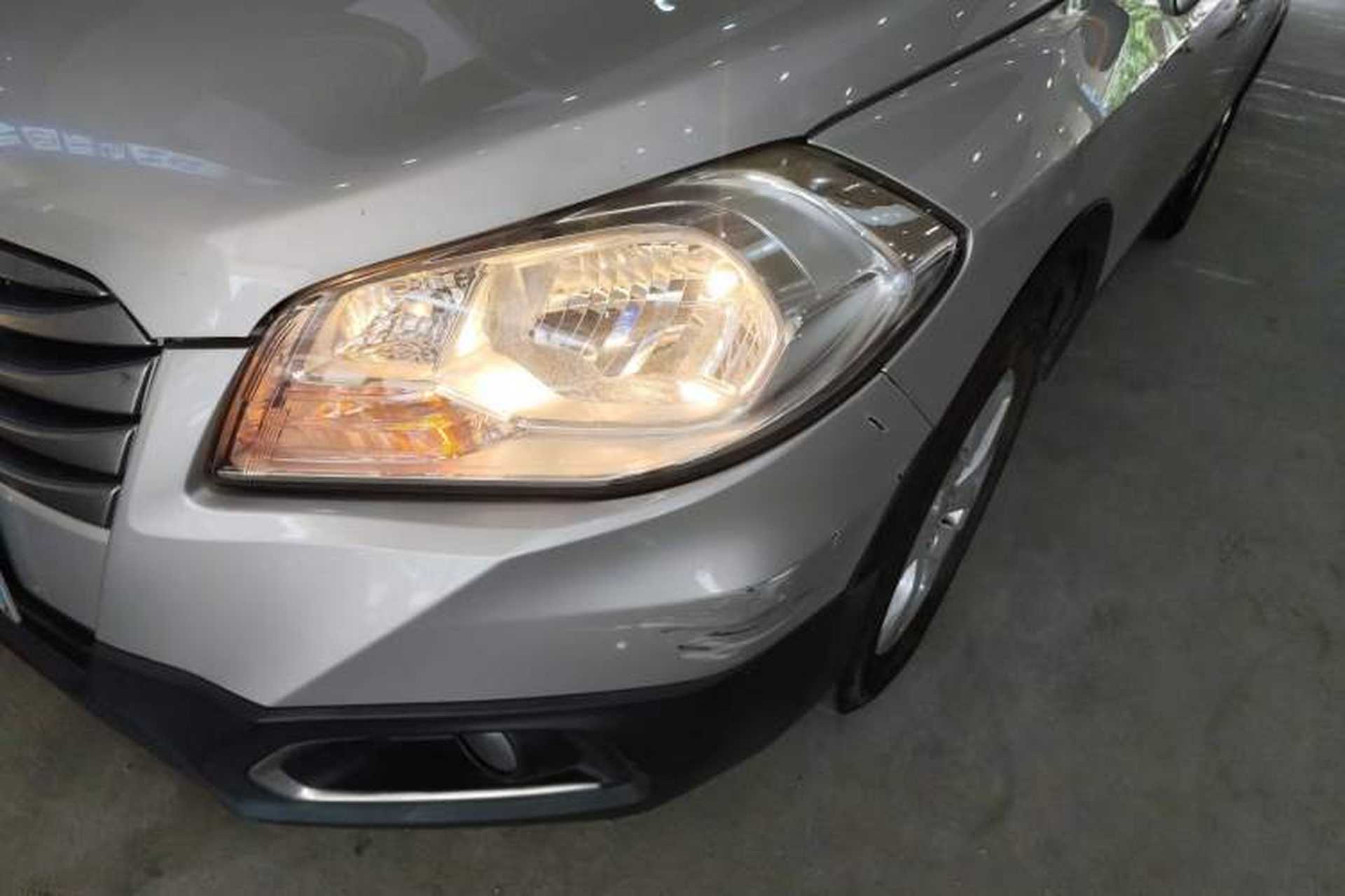 Used Suzuki S-Cross 2014 1.6L CVT Two-Wheel Drive Entry Model Left Front Headlight