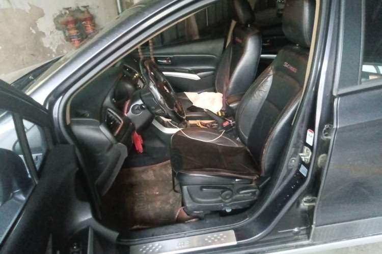 Used Suzuki S-Cross 2014 1.6L Manual Two-Wheel Drive Elite Model Left Front Seat