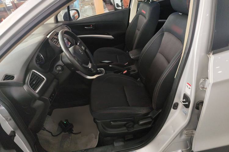 Used Suzuki S-Cross 2014 1.6L CVT Two-Wheel Drive Entry Model Left Front Seat