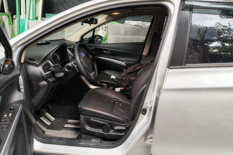 Used Suzuki S-Cross 2014 1.6L CVT Four-Wheel Drive Luxury Version Left Front Seat