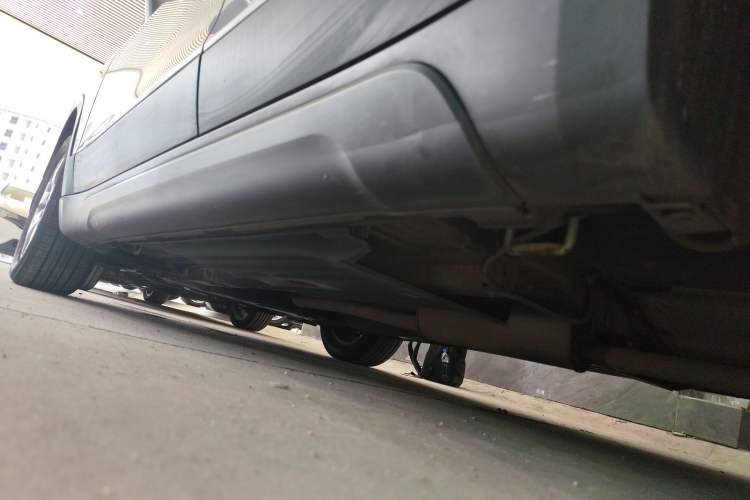 Used Suzuki S-Cross 2014 1.6L CVT Two-Wheel Drive Entry Model Left Side Sill