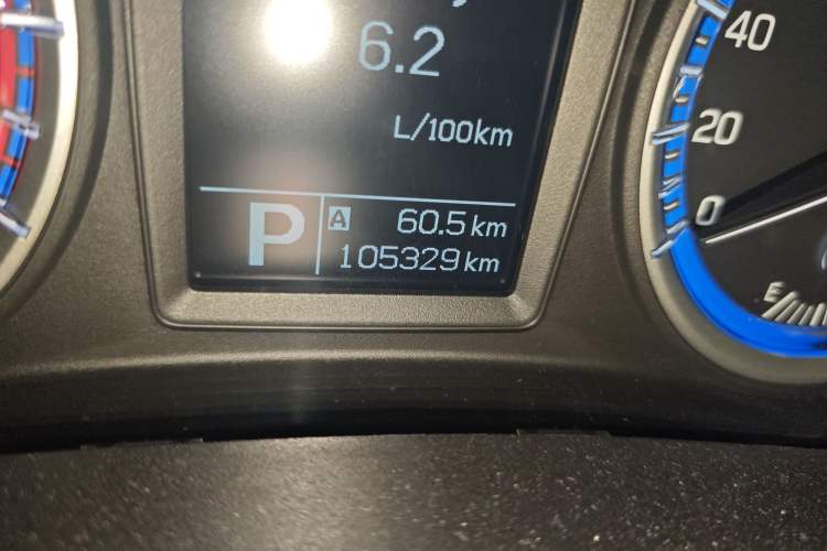 Used Suzuki S-Cross 2014 1.6L CVT Two-Wheel Drive Entry Model Odometer Close Up