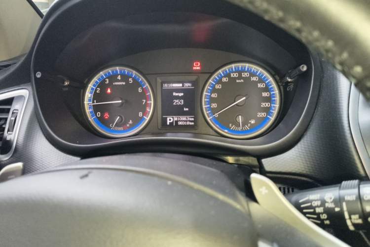 Used Suzuki S-Cross 2014 1.6L CVT Four-Wheel Drive Luxury Version Odometer Close Up