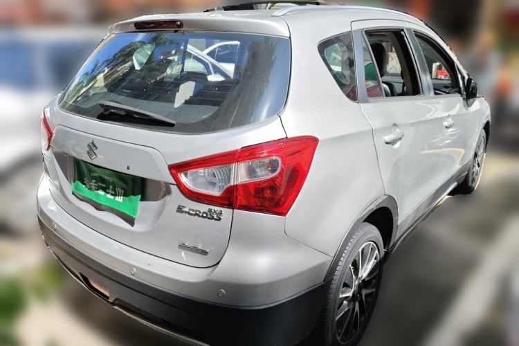 Used Suzuki S-Cross 2014 1.6L CVT Four-Wheel Drive Luxury Version Rear Right 45 Deg