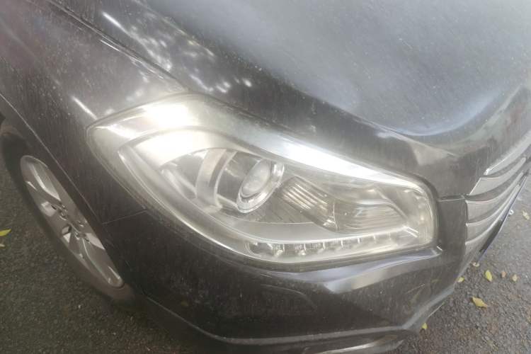 Used Suzuki S-Cross 2014 1.6L Manual Two-Wheel Drive Elite Model Right Front Headlight