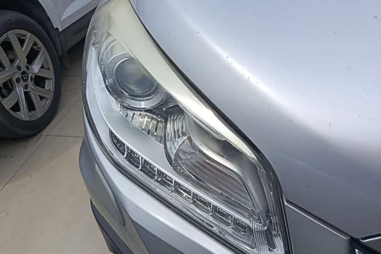 Used Suzuki S-Cross 2014 1.6L Manual Two-Wheel Drive Elite Model Right Front Headlight