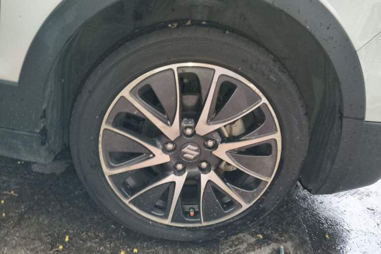 Used Suzuki S-Cross 2014 1.6L CVT Four-Wheel Drive Luxury Version Right Front Wheel Hub
