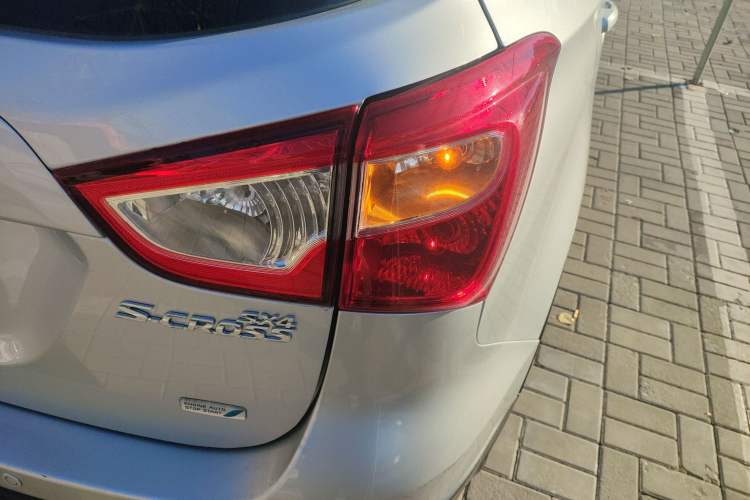 Used Suzuki S-Cross 2014 1.6L Manual Two-Wheel Drive Elite Model Right Rear Taillight