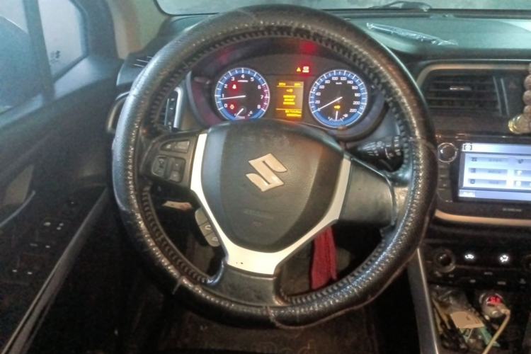 Used Suzuki S-Cross 2014 1.6L Manual Two-Wheel Drive Elite Model Steering Wheel