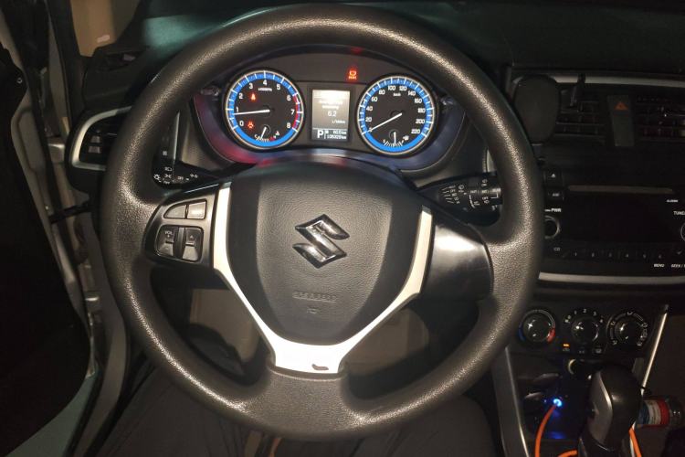Used Suzuki S-Cross 2014 1.6L CVT Two-Wheel Drive Entry Model Steering Wheel