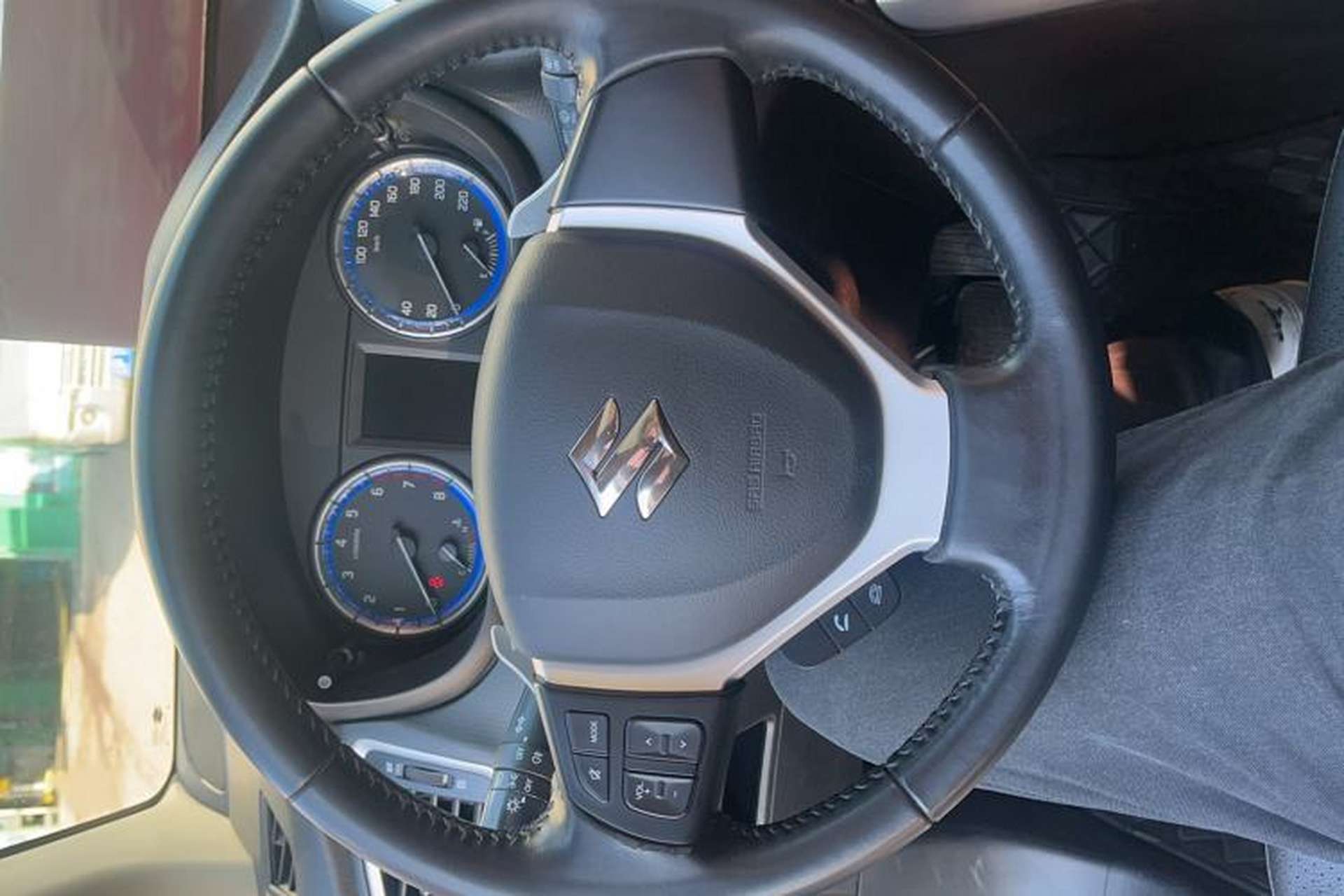 Used Suzuki S-Cross 2014 1.6L CVT Two-Wheel Drive Elite Version Steering Wheel